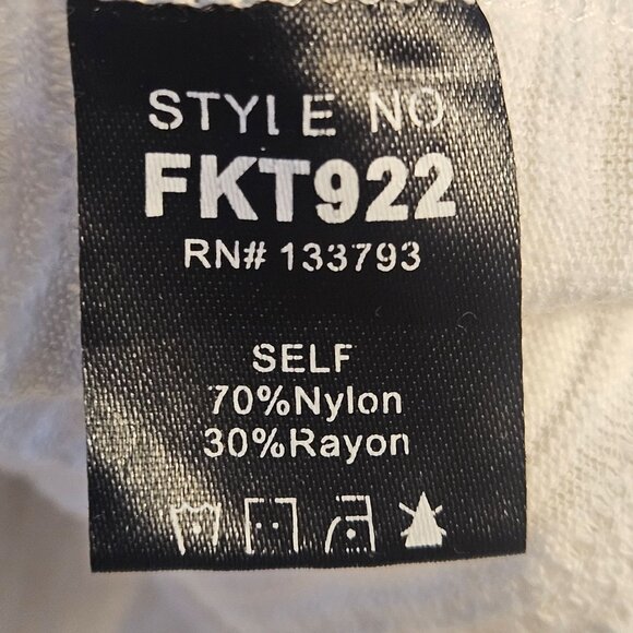 Pol White M Peasant Top Boho Embroidered Festival Cottagecore Romantic - Picture 13 of 15